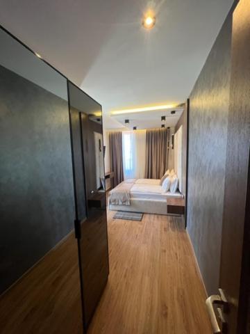 Hotel Palace San Valentino Umag Eksteriør billede