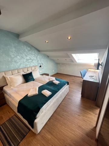 Hotel Palace San Valentino Umag Eksteriør billede